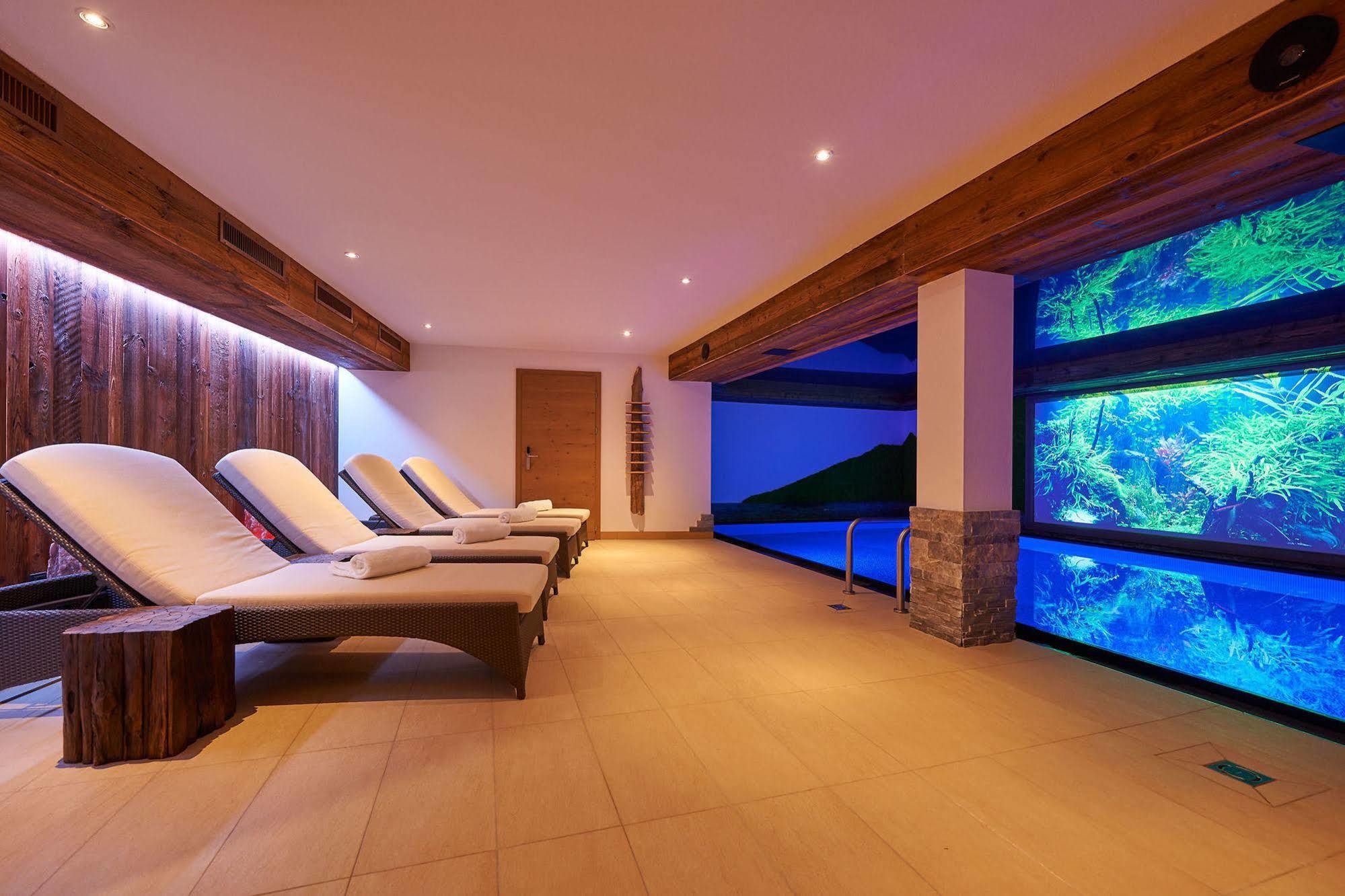 Boutique Hotel Herzhof - Garni-Appartements - Adults Only Riezlern Buitenkant foto